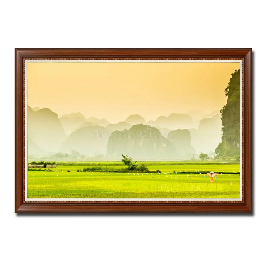tranh phong cảnh đồng quê Việt Nam cánh đồng lúa xanh và núi đá vôi khung gỗ treo tường