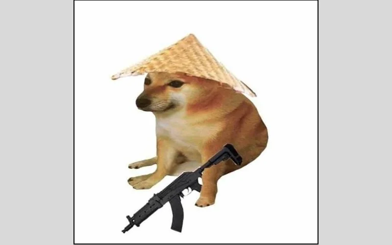 Meme con chó Shiba đội nón lá cầm súng