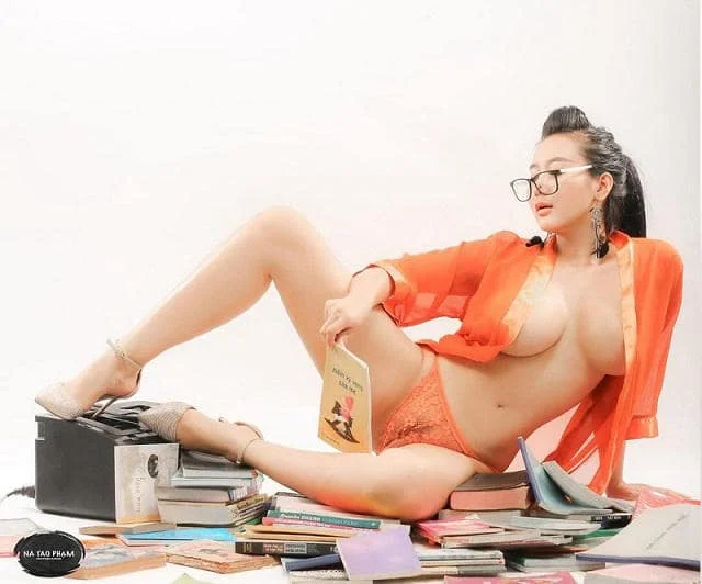 Võ Huỳnh Ngọc Phụng nude (2)