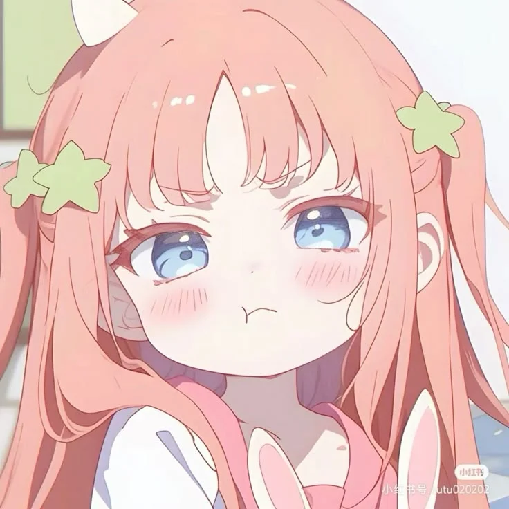 hình ảnh cute cô bé anime với mái tóc hồng và biểu cảm phụng phịu đáng yêu