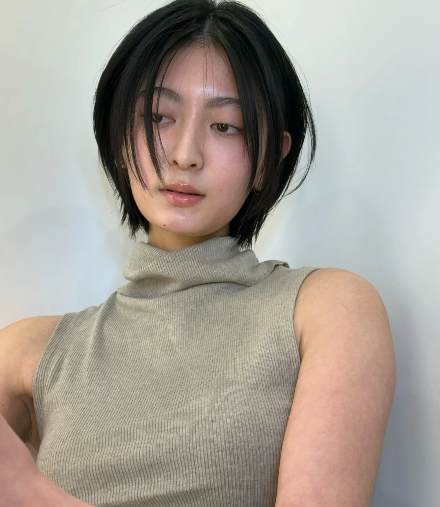 Tóc ngắn layer như Lee Se Young khiến chị em mê mẩn và muốn cắt ngay - Ảnh 12.