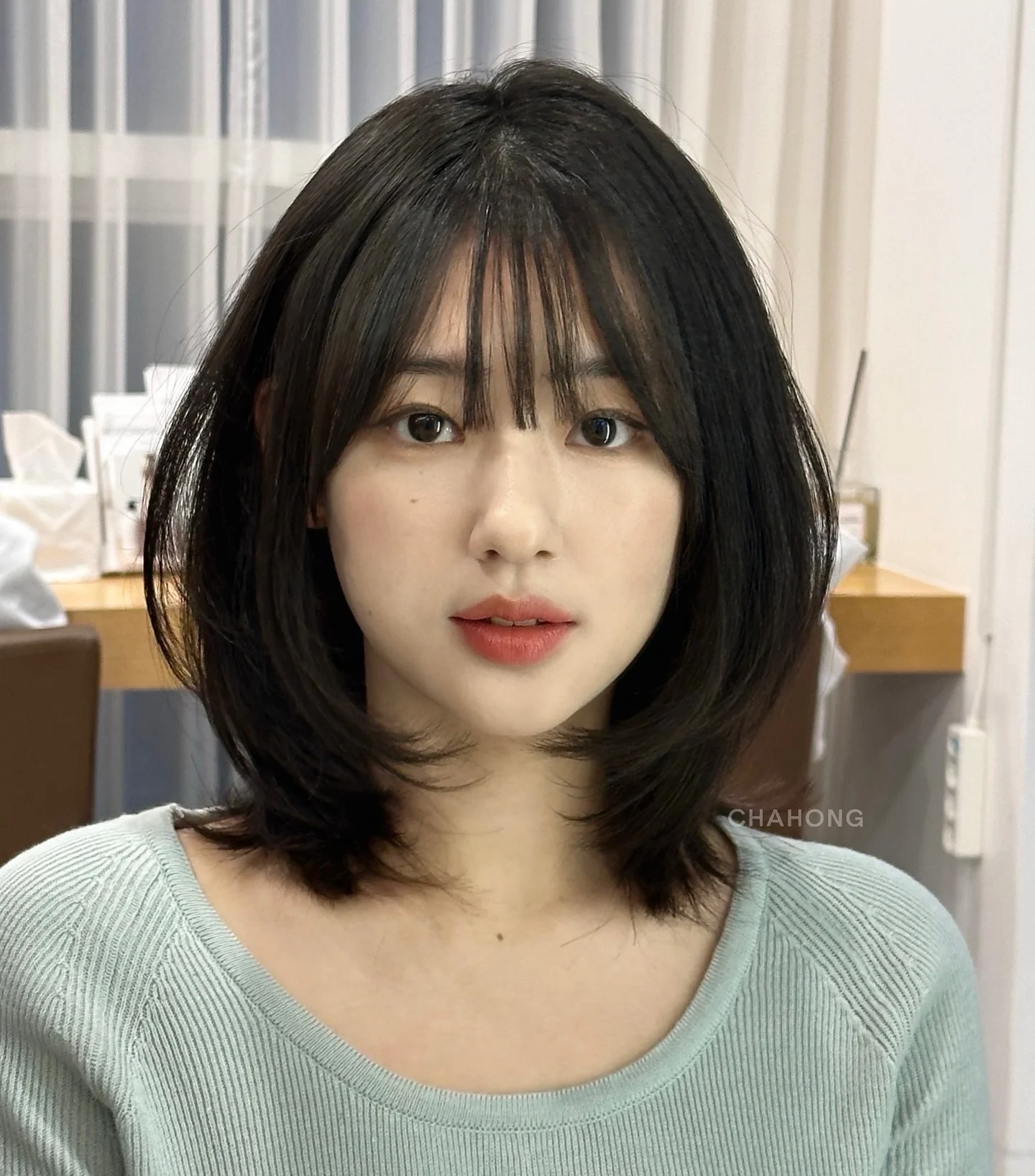 Tóc ngắn layer như Lee Se Young khiến chị em mê mẩn và muốn cắt ngay - Ảnh 9.